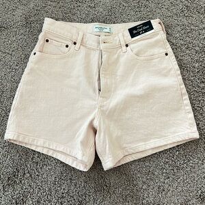 Abercrombie & Fitch short